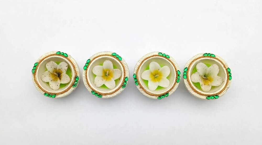 Decorative Flower Tea Light Candle Set of 4