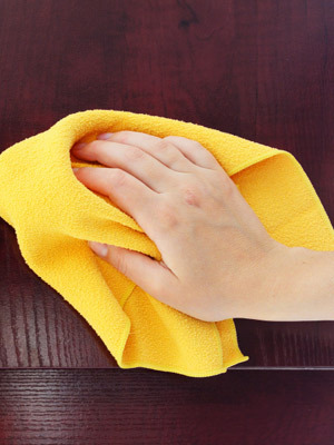Duster Table Medium