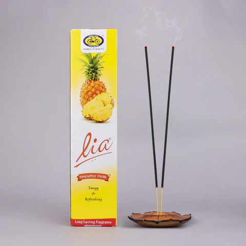 Lia Pineapple Twirl Tangy & Refreshing Stick 8N