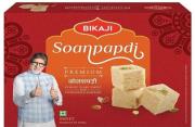 Bikaji Premium Soan papdi Gift Pack, 900 gm ( Buy 1 Get 1 Free )