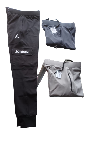 Men Solid 4 Pocket Track Pants