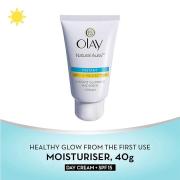 Olay Natural Aura Instant Glowing Radiance Cream with UV Protection, 40 gm