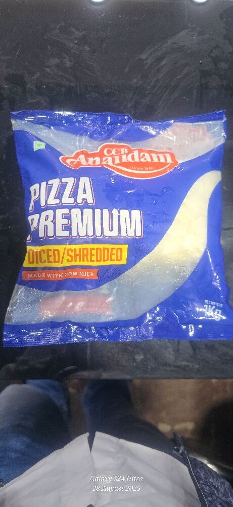 Premium pizza diced shredded cheese