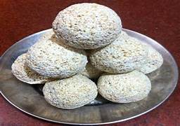 CHOLE LADDU 14 PIECE